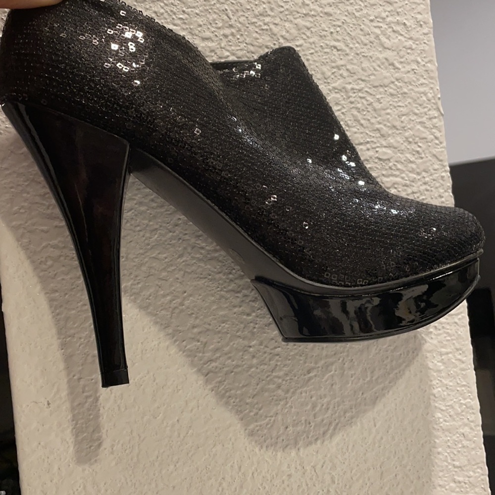 Brand new gorgeous platform Olsenboye booties.